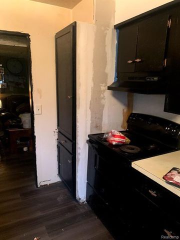 122 Hathaway Street, Lansing, MI 48917