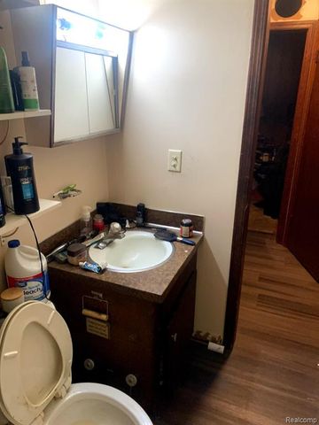 122 Hathaway Street, Lansing, MI 48917