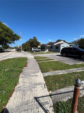 3180 SW 26th St, Miami, FL 33133