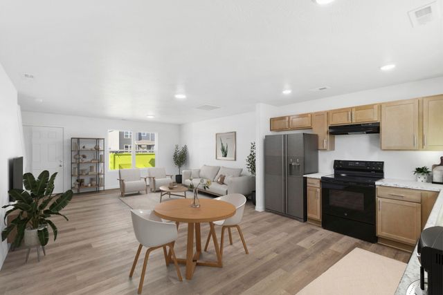 1730 N Poplar Way, Brookline, MO 65619