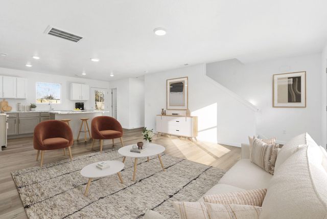 1730 N Poplar Way, Brookline, MO 65619