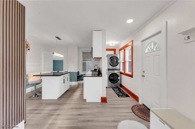 3024 Vega Avenue, Cleveland, OH 44113