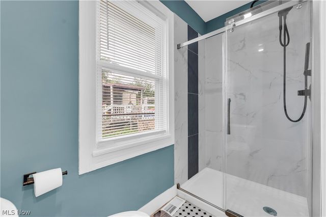 3024 Vega Avenue, Cleveland, OH 44113