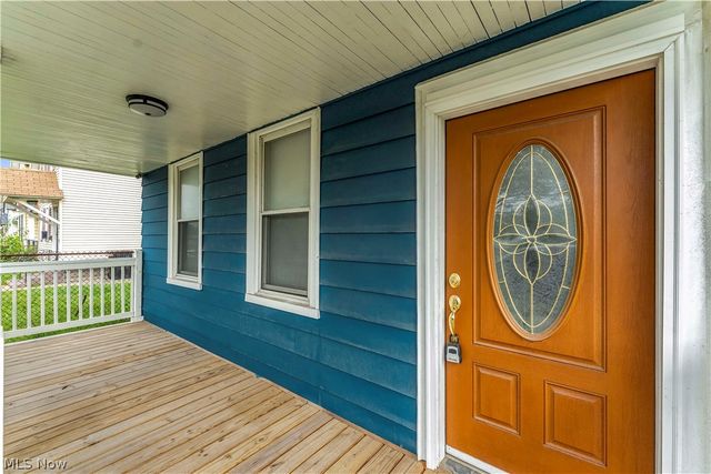 3024 Vega Avenue, Cleveland, OH 44113