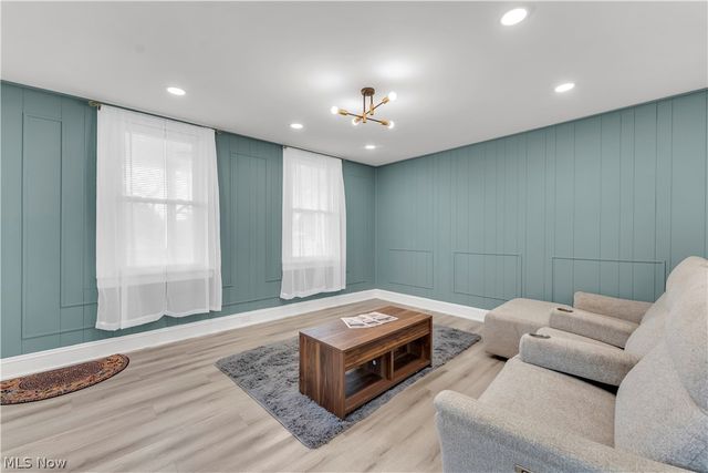 3024 Vega Avenue, Cleveland, OH 44113