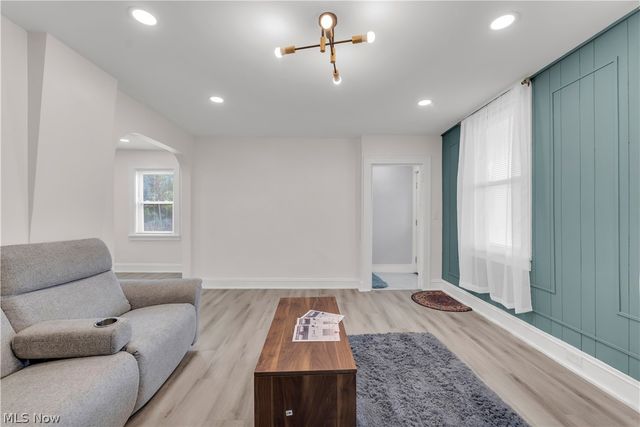 3024 Vega Avenue, Cleveland, OH 44113