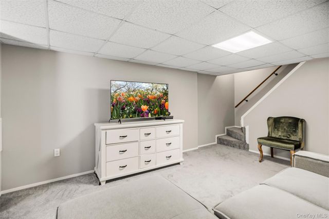 4 Olive Court, Farmingville, NY 11738