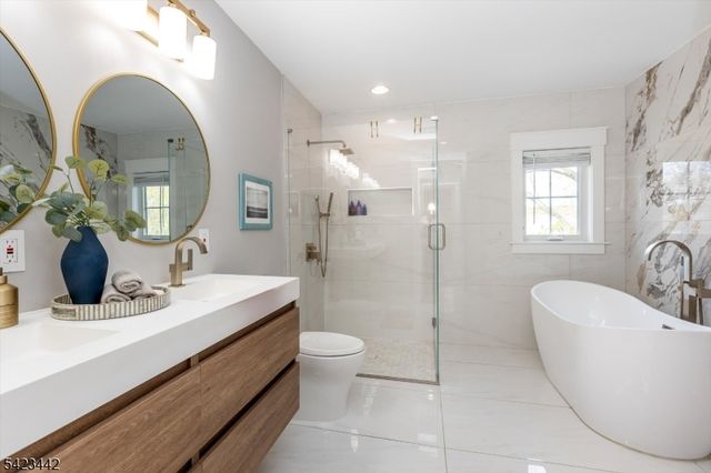 59 Laauwe Ave, Wayne Twp., NJ 07470