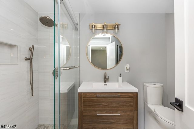 59 Laauwe Ave, Wayne Twp., NJ 07470