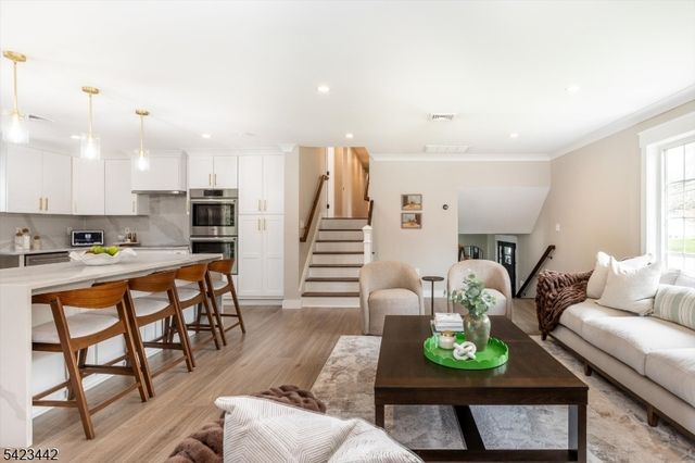 59 Laauwe Ave, Wayne Twp., NJ 07470