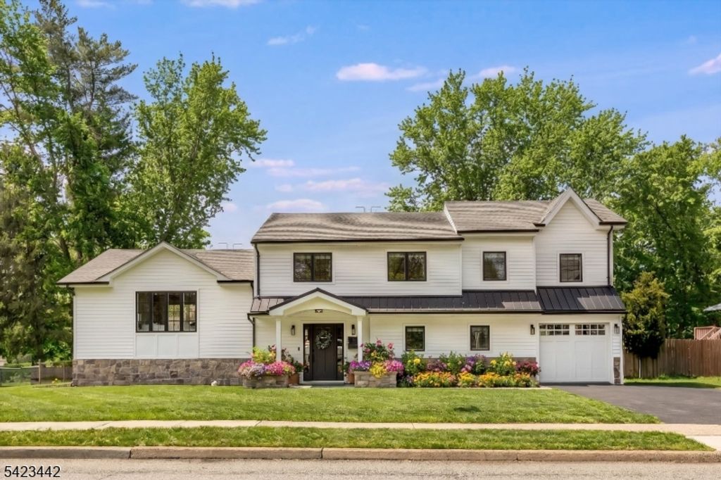59 Laauwe Ave, Wayne Twp., NJ 07470