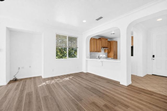 5790 Bridgecross Dr, Sacramento, CA 95835