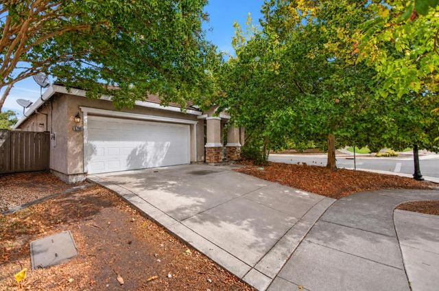 5790 Bridgecross Dr, Sacramento, CA 95835