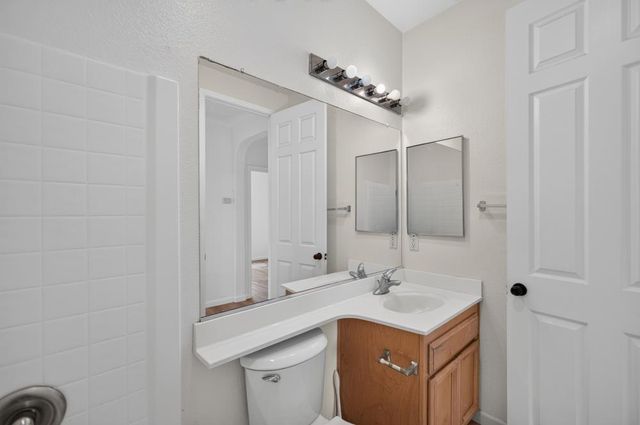 5790 Bridgecross Dr, Sacramento, CA 95835