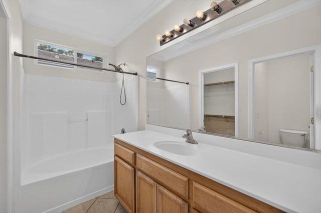 5790 Bridgecross Dr, Sacramento, CA 95835