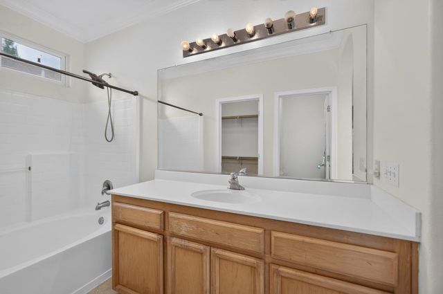 5790 Bridgecross Dr, Sacramento, CA 95835