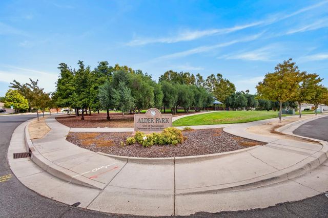 5790 Bridgecross Dr, Sacramento, CA 95835
