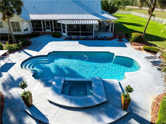 2114 Mill Creek Road, Patterson, GA 31557