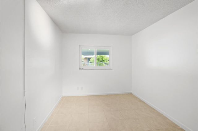 6579 Country Way, Delray Beach, FL 33484