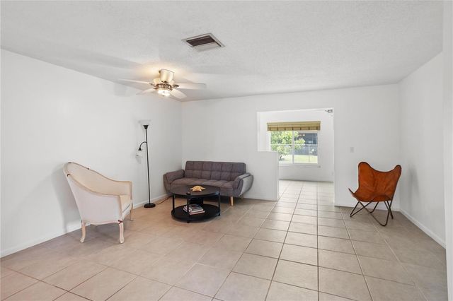 6579 Country Way, Delray Beach, FL 33484