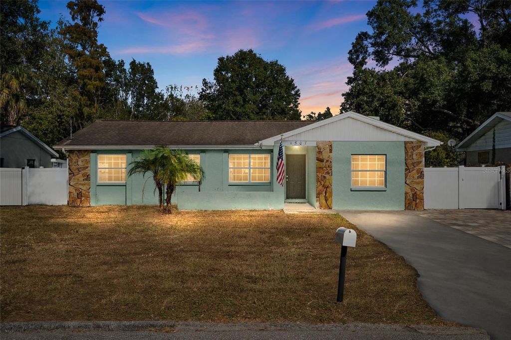 1507 W KIRBY STREET, Tampa, FL 33604