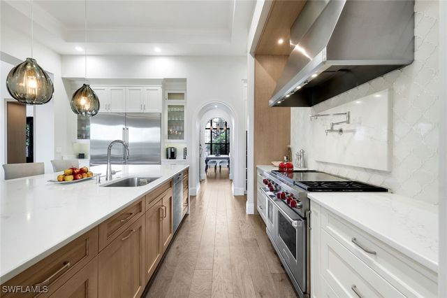 16747 Prato WAY, Naples, FL 34110