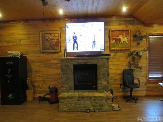 212 Cedar Hills Drive, Mountain View, AR 72560