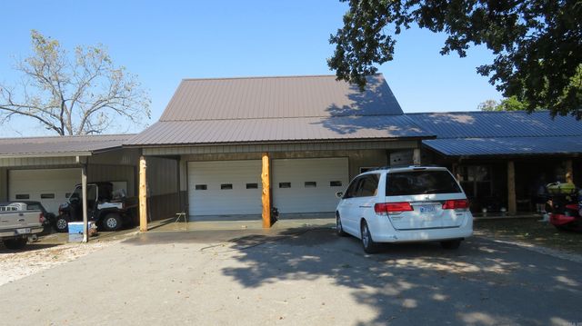 212 Cedar Hills Drive, Mountain View, AR 72560