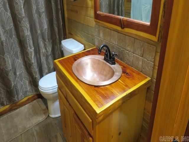 212 Cedar Hills Drive, Mountain View, AR 72560