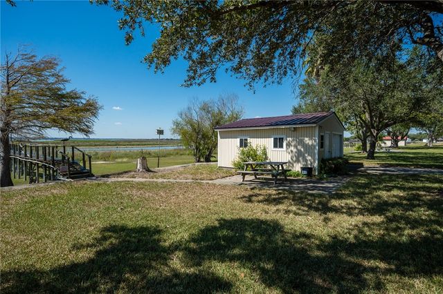 24515 La Ponderosa, Mathis, TX 78368