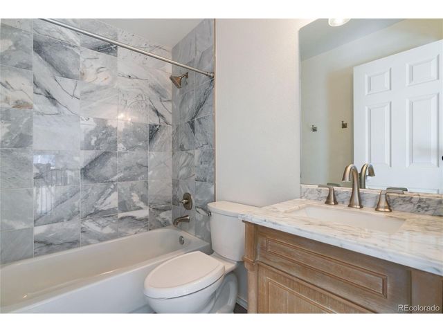 9819 Sydney Ln, Highlands Ranch, CO 80130