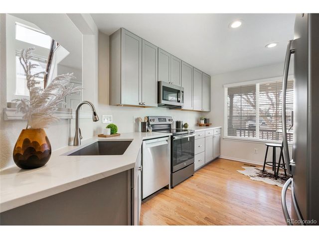 9819 Sydney Ln, Highlands Ranch, CO 80130