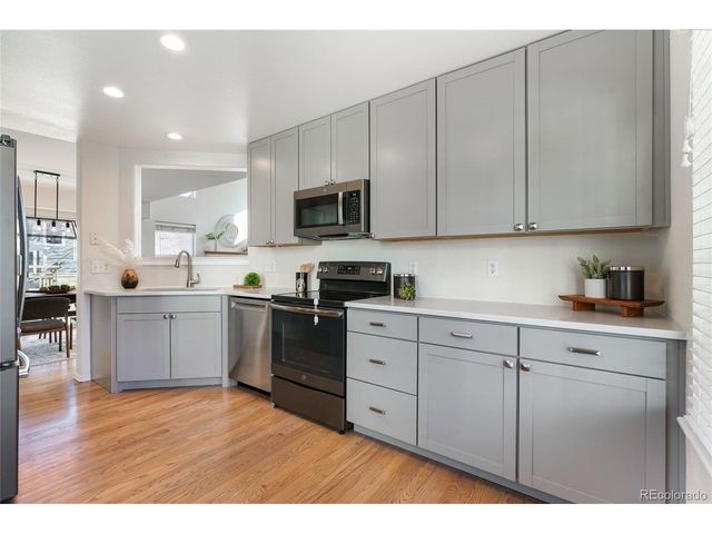 9819 Sydney Ln, Highlands Ranch, CO 80130