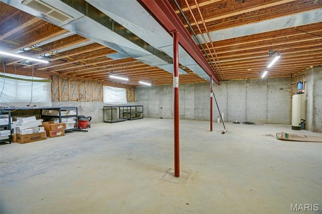 5301 Deer Creek Court, Godfrey, IL 62035