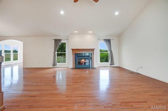 5301 Deer Creek Court, Godfrey, IL 62035