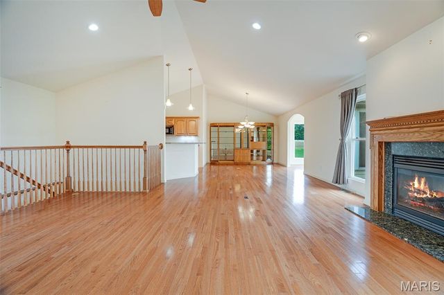 5301 Deer Creek Court, Godfrey, IL 62035