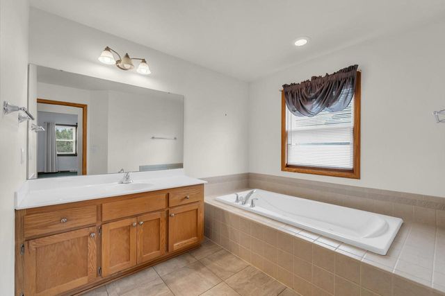 1047 27TH COURT, Kenosha, WI 53140