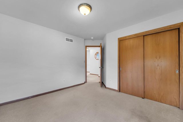 1047 27TH COURT, Kenosha, WI 53140