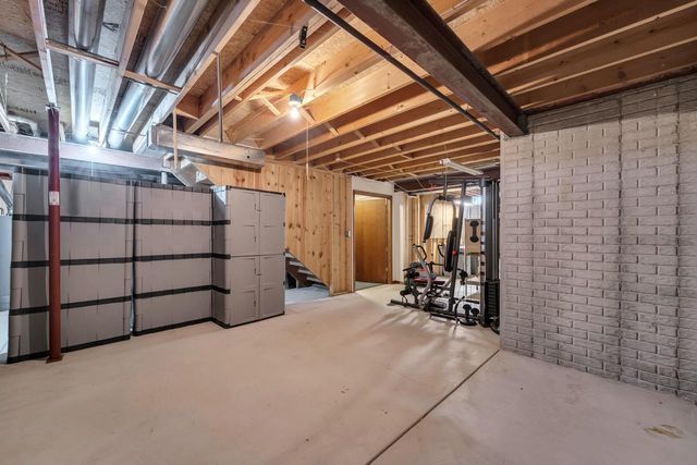 1047 27TH COURT, Kenosha, WI 53140
