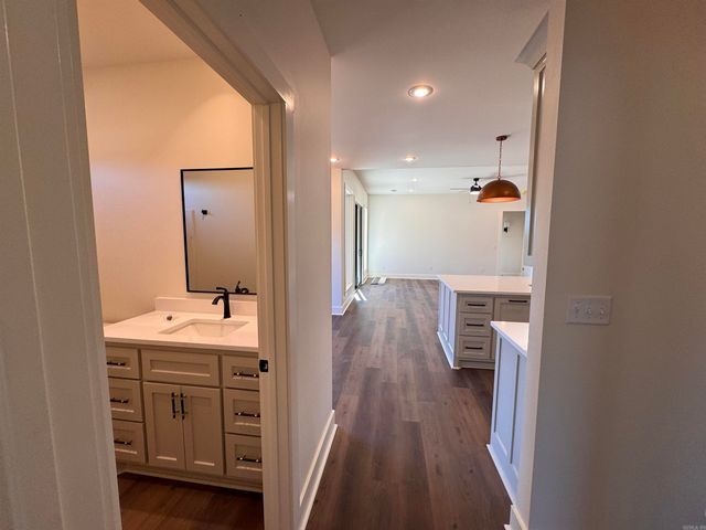 2005 Seattle Slew, Searcy, AR 72143