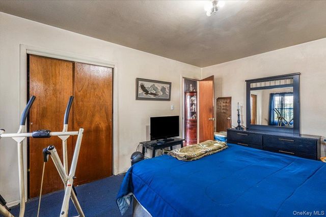 221-51 Braddock Avenue, Queens Village, NY 11427