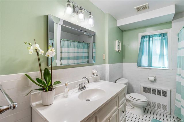 221-51 Braddock Avenue, Queens Village, NY 11427