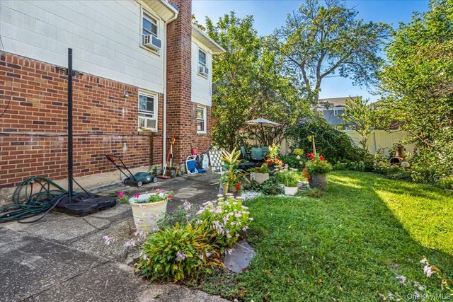 221-51 Braddock Avenue, Queens Village, NY 11427