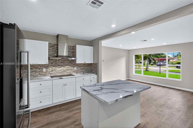 3071 SW 2nd Ct, Fort Lauderdale, FL 33312