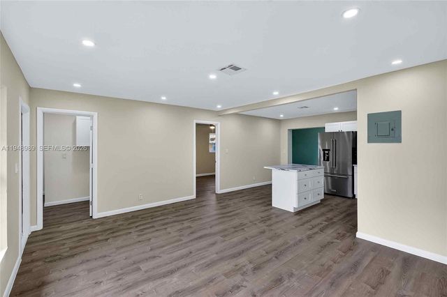 3071 SW 2nd Ct, Fort Lauderdale, FL 33312