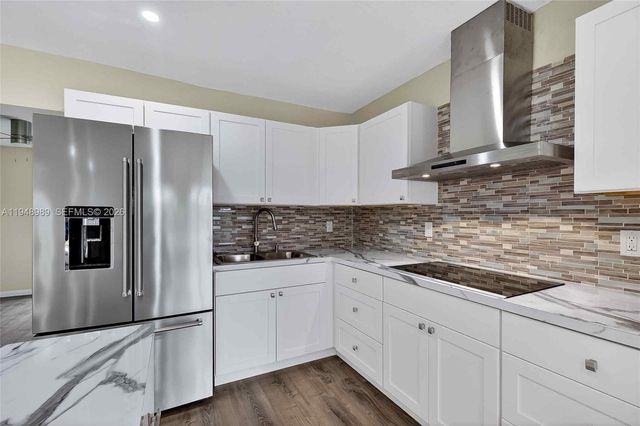 3071 SW 2nd Ct, Fort Lauderdale, FL 33312