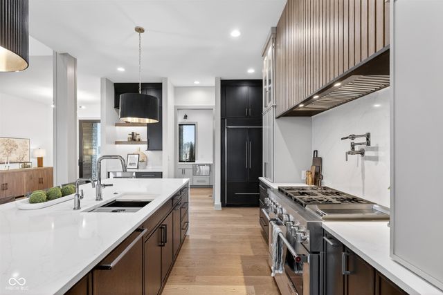 5155 Abington Way, Zionsville, IN 46077