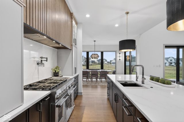 5155 Abington Way, Zionsville, IN 46077