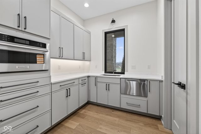 5155 Abington Way, Zionsville, IN 46077