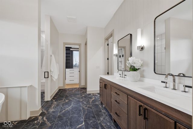 5155 Abington Way, Zionsville, IN 46077